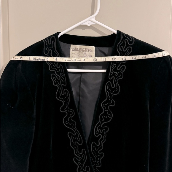 Vintage Jaeger Velvet Bolero Stlye Blazer Size 10 - Picture 6 of 10